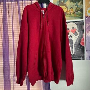 red Gildan heavy blend zip up hoodie <3